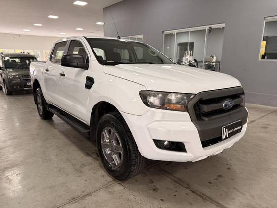 FORD RANGER 2.2 XLS 4X4 CD 16V DIESEL 4P AUTOMÁTICO FORD RANGER 2.2 XLS 4X4 CD 16V DIESEL 4P AUTOMÁTICO